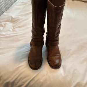 Frye Tan Leather Interior